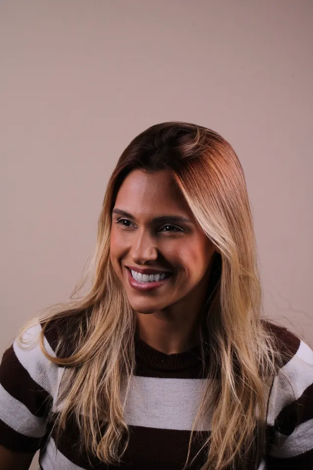 Paciente sorrindo depois do tratamento
